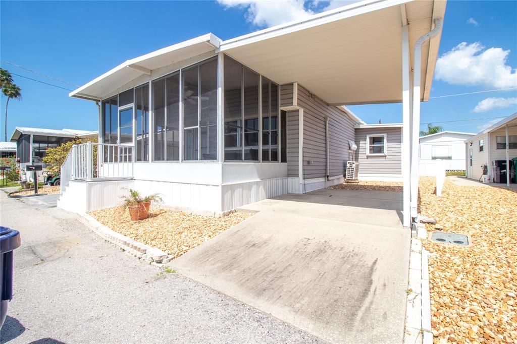 На продажу: $349,900 (2 спален, 2 ванн, 636 Квадратных фут)