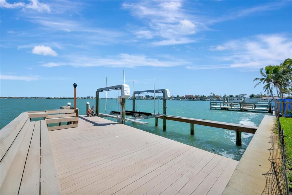 Active With Contract: $1,875,000 (4 beds, 3 baths, 2861 Square Feet)