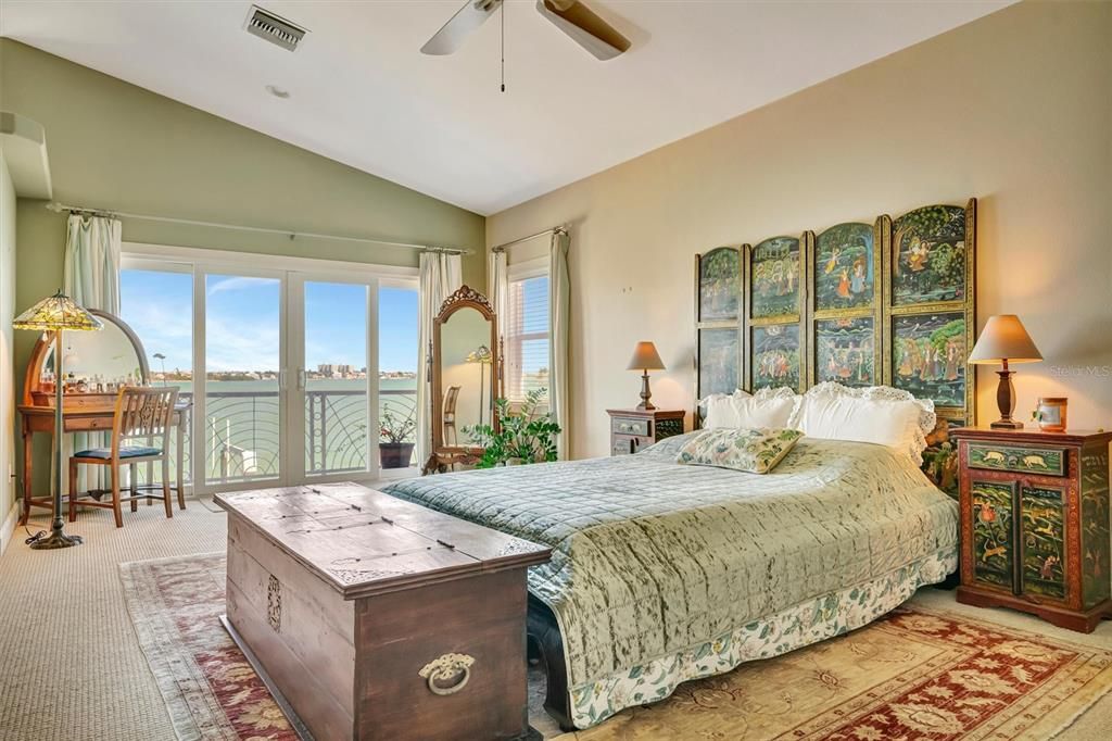 Active With Contract: $1,875,000 (4 beds, 3 baths, 2861 Square Feet)