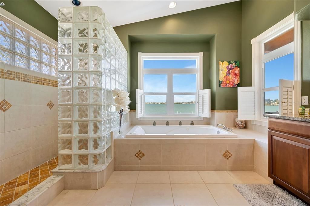 Active With Contract: $1,875,000 (4 beds, 3 baths, 2861 Square Feet)