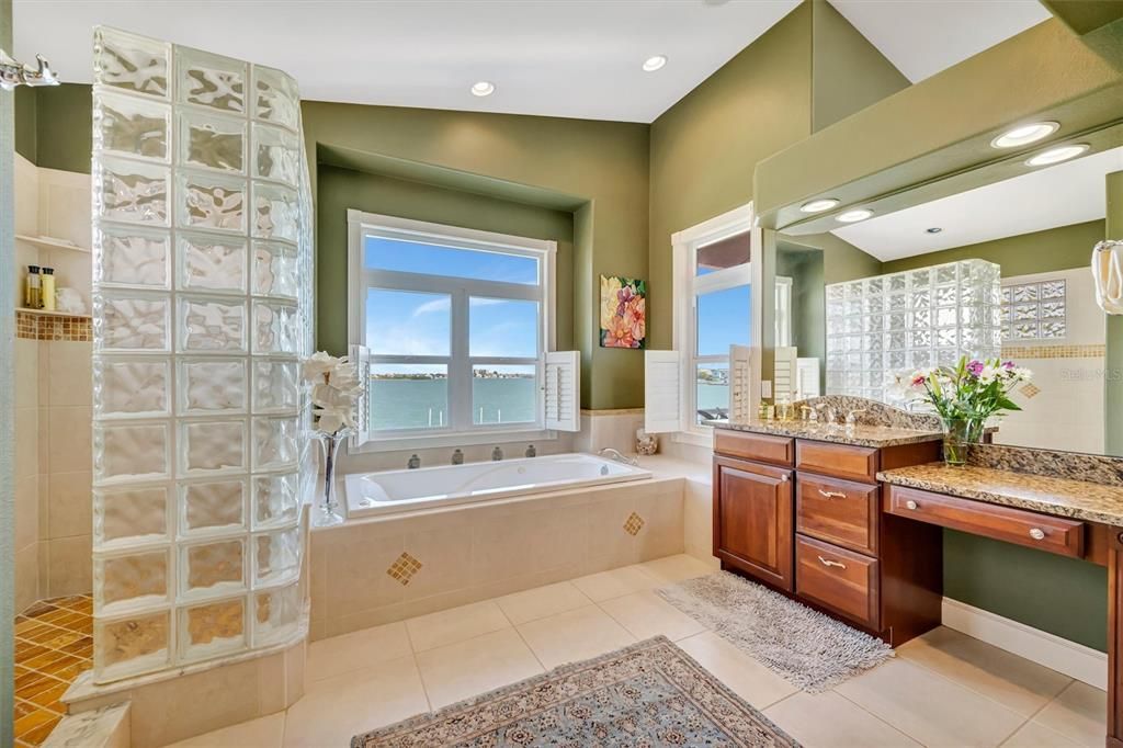 Active With Contract: $1,875,000 (4 beds, 3 baths, 2861 Square Feet)