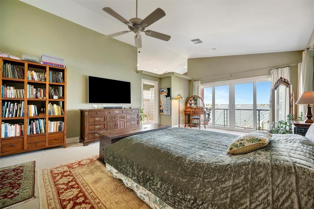 Active With Contract: $1,875,000 (4 beds, 3 baths, 2861 Square Feet)
