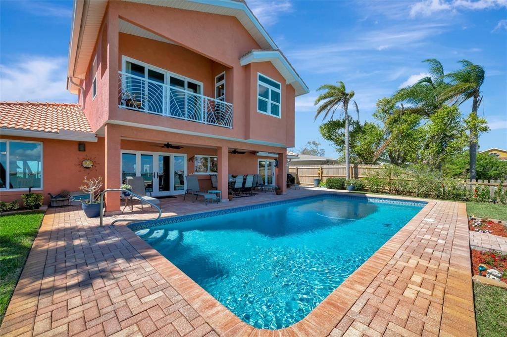 Active With Contract: $1,875,000 (4 beds, 3 baths, 2861 Square Feet)