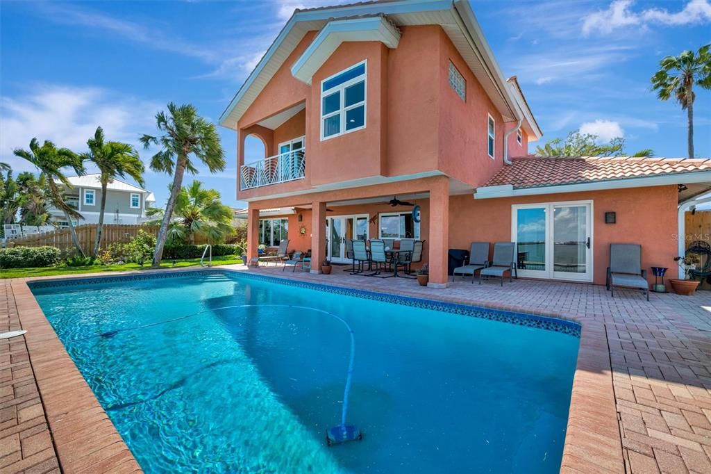 Active With Contract: $1,875,000 (4 beds, 3 baths, 2861 Square Feet)