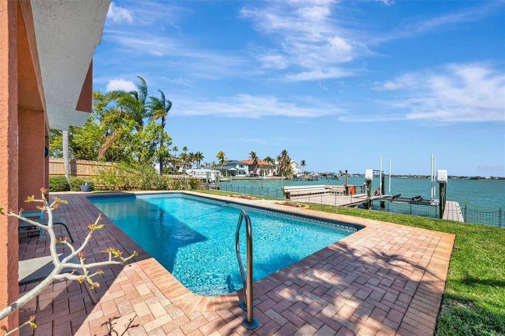 Active With Contract: $1,875,000 (4 beds, 3 baths, 2861 Square Feet)