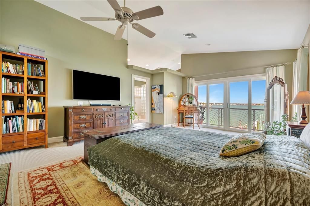 Active With Contract: $1,875,000 (4 beds, 3 baths, 2861 Square Feet)