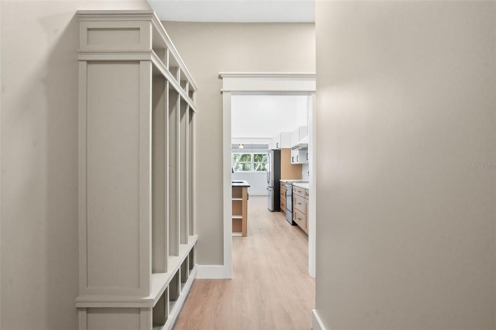 En Venta: $549,900 (3 camas, 2 baños, 2346 Pies cuadrados)