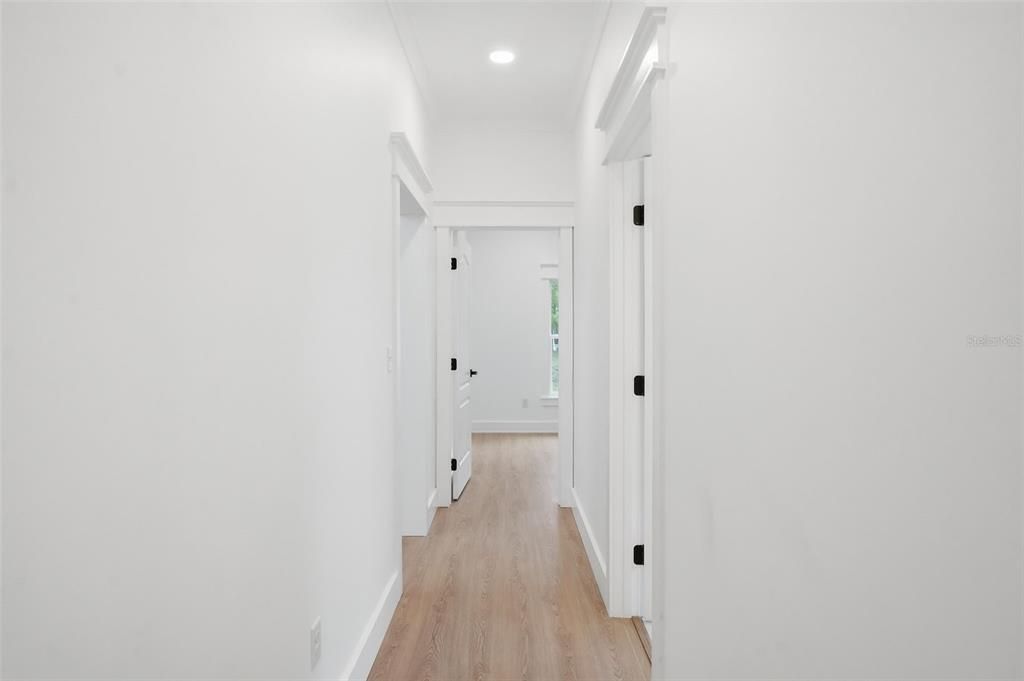 En Venta: $549,900 (3 camas, 2 baños, 2346 Pies cuadrados)