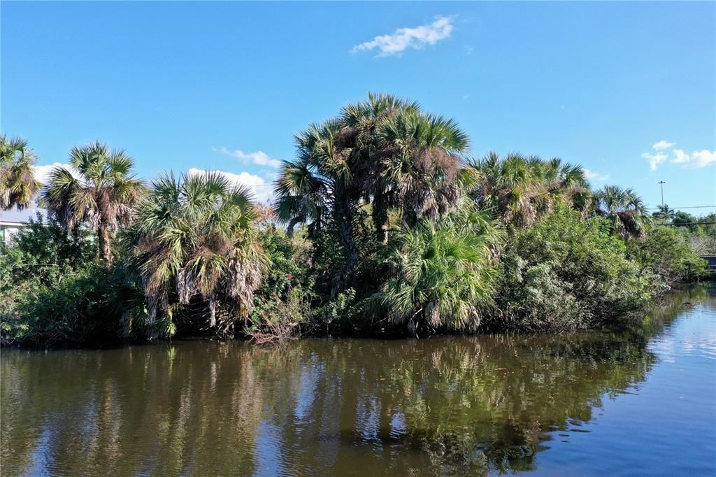 待售: $99,900 (0.26 acres)