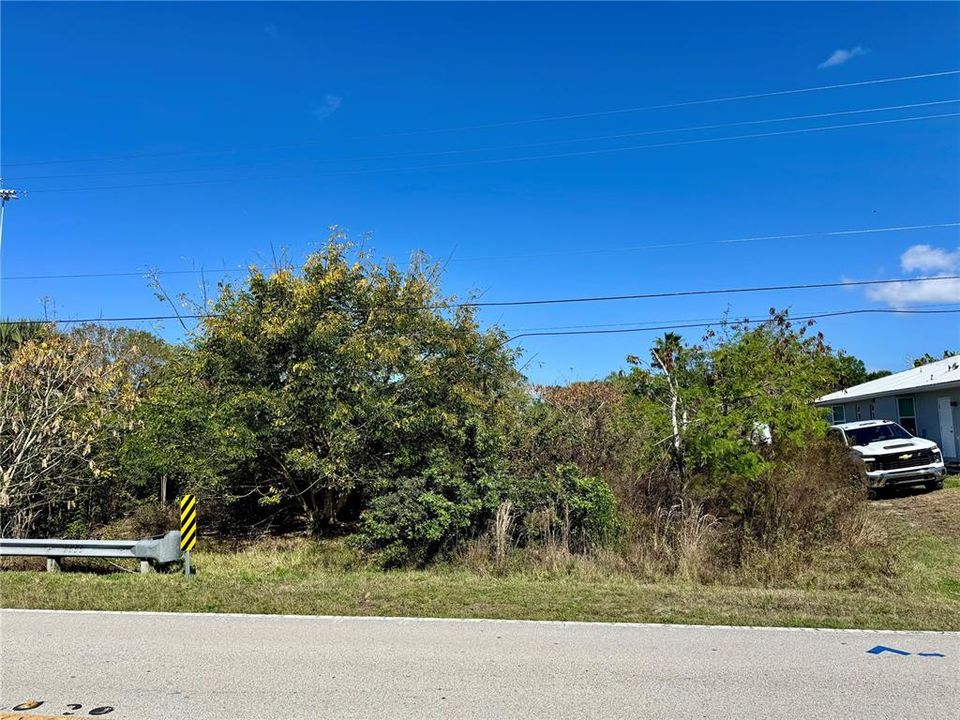 待售: $99,900 (0.26 acres)