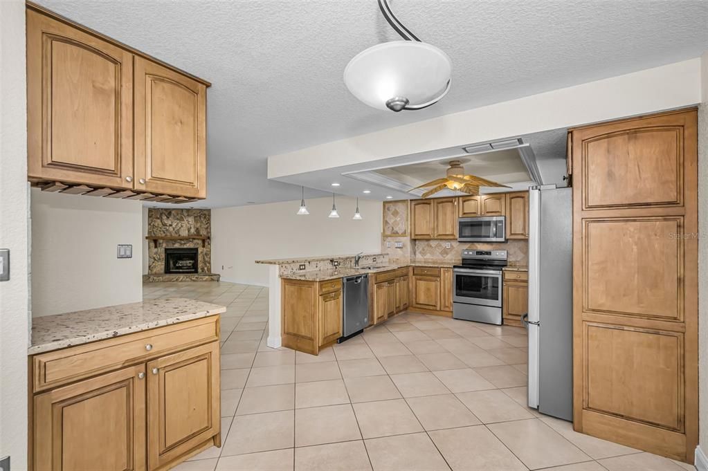 For Sale: $725,000 (3 beds, 2 baths, 1855 Square Feet)