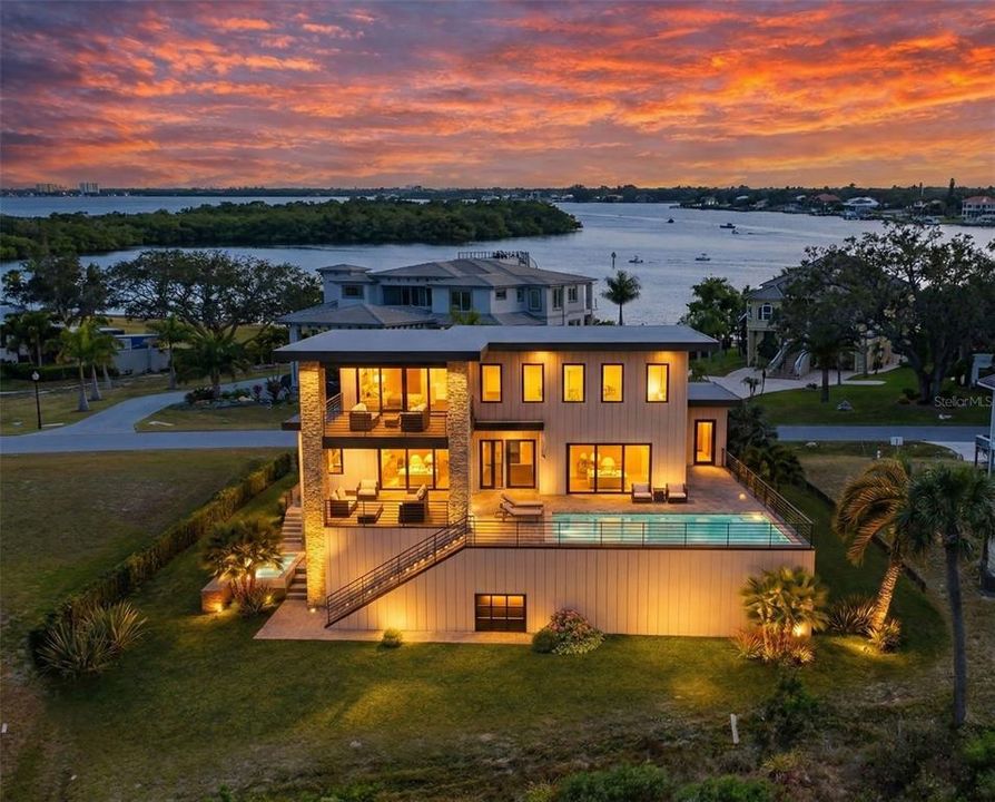 En Venta: $4,900,000 (4 camas, 4 baños, 4905 Pies cuadrados)
