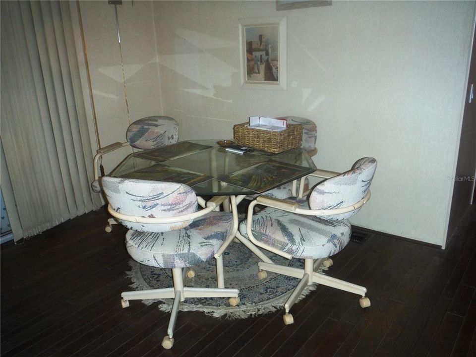 Activo con contrato: $124,900 (2 camas, 2 baños, 1152 Pies cuadrados)