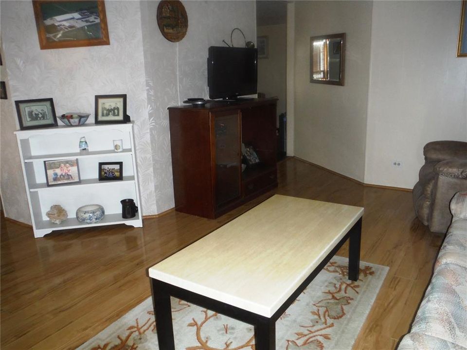 Activo con contrato: $124,900 (2 camas, 2 baños, 1152 Pies cuadrados)