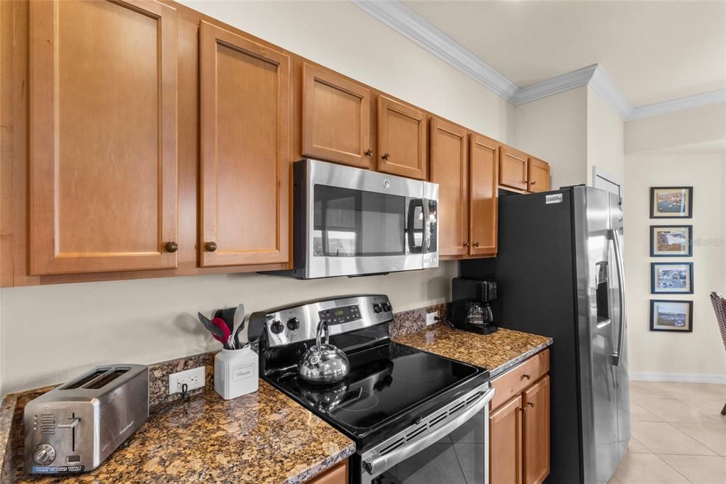 Activo con contrato: $275,500 (2 camas, 2 baños, 1156 Pies cuadrados)
