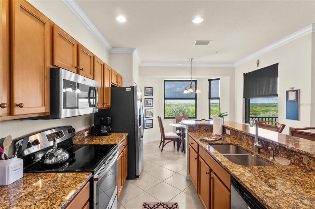 Activo con contrato: $275,500 (2 camas, 2 baños, 1156 Pies cuadrados)