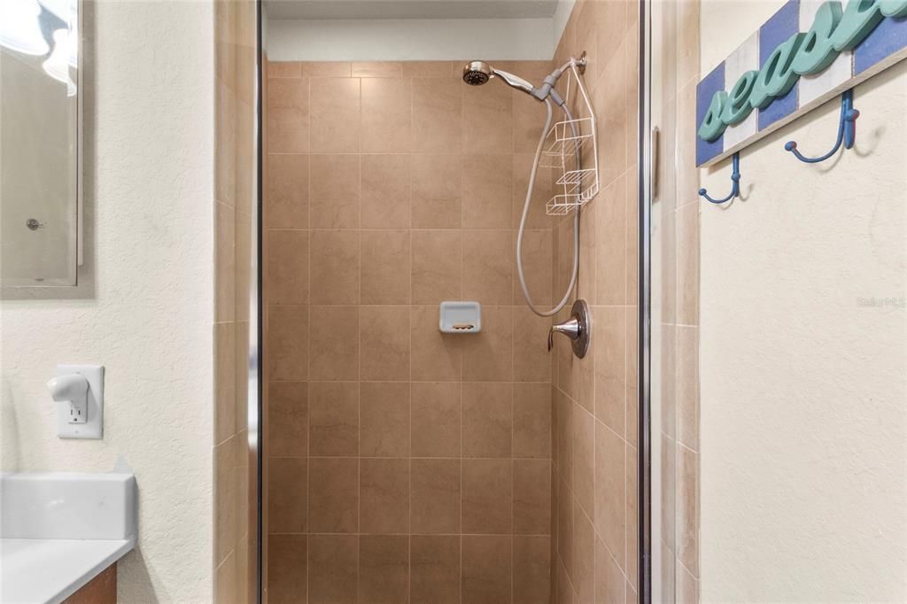 Activo con contrato: $275,500 (2 camas, 2 baños, 1156 Pies cuadrados)