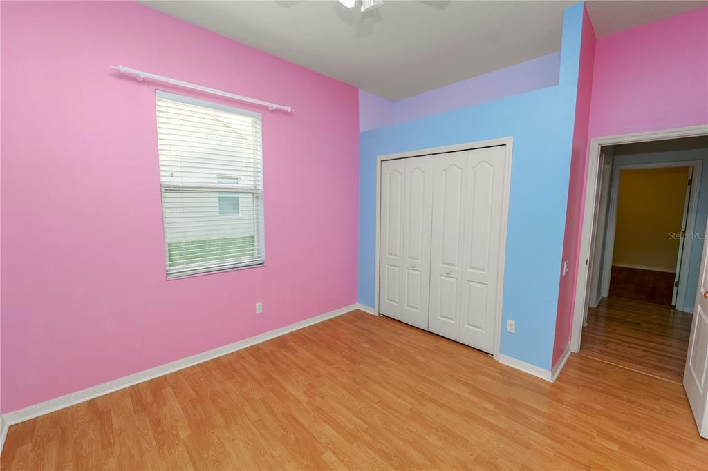 Activo con contrato: $399,900 (4 camas, 3 baños, 2279 Pies cuadrados)