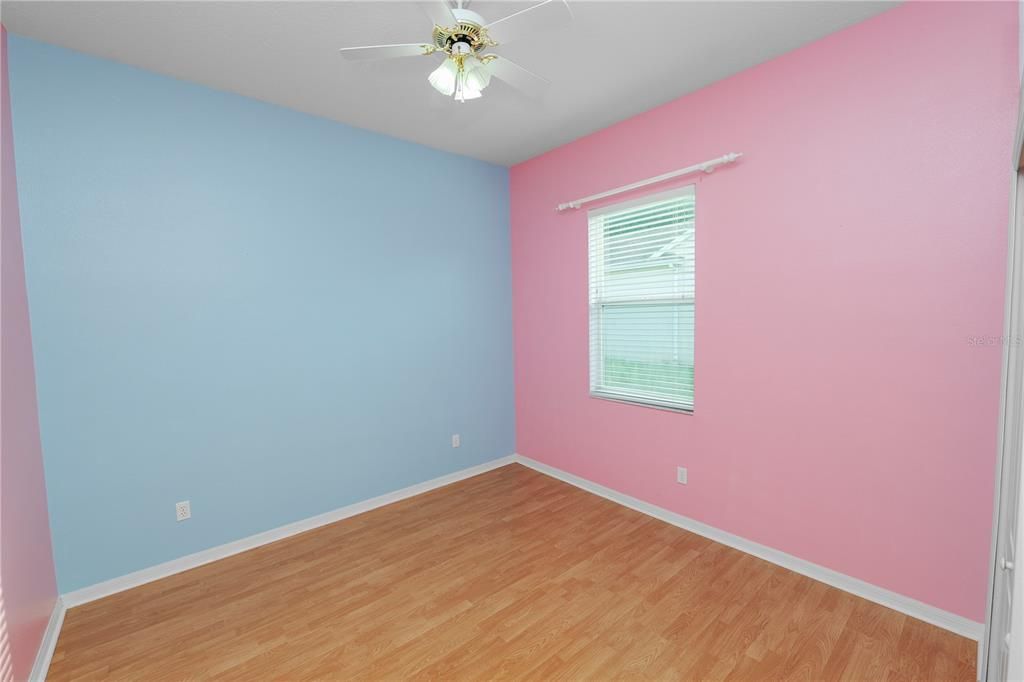 Activo con contrato: $399,900 (4 camas, 3 baños, 2279 Pies cuadrados)
