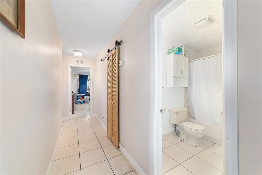 Activo con contrato: $349,000 (3 camas, 2 baños, 1684 Pies cuadrados)