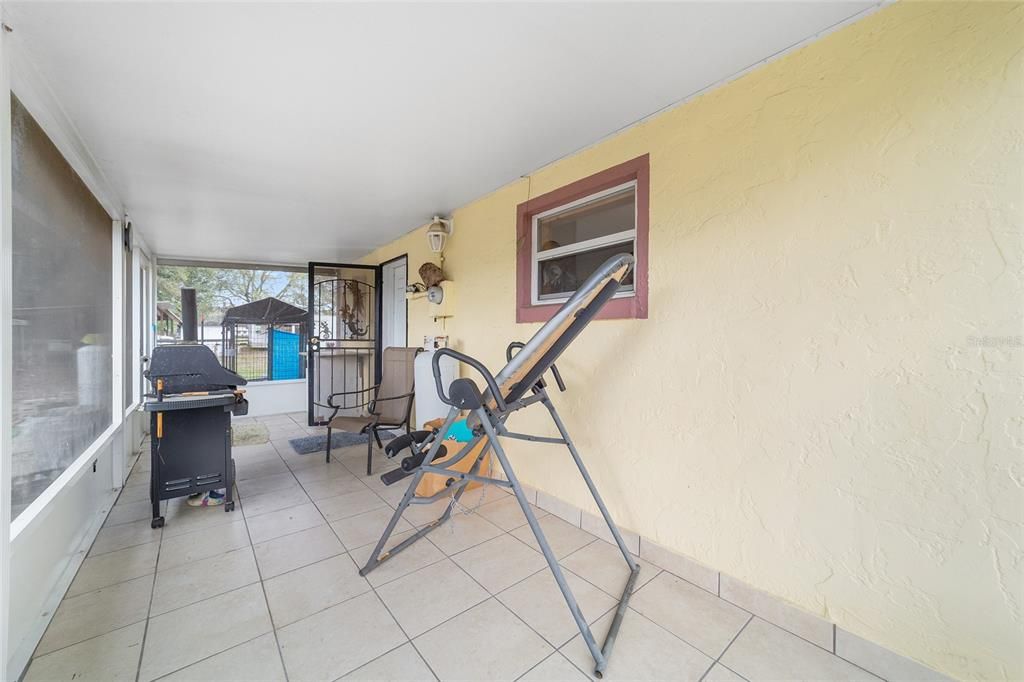 Activo con contrato: $349,000 (3 camas, 2 baños, 1684 Pies cuadrados)