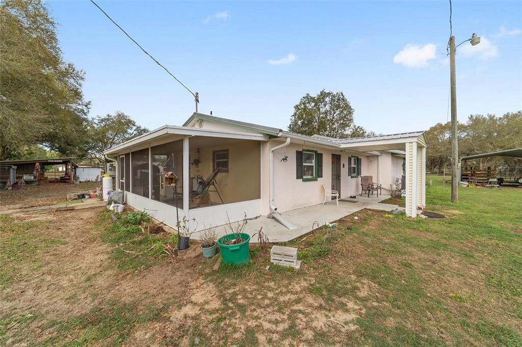 Activo con contrato: $349,000 (3 camas, 2 baños, 1684 Pies cuadrados)