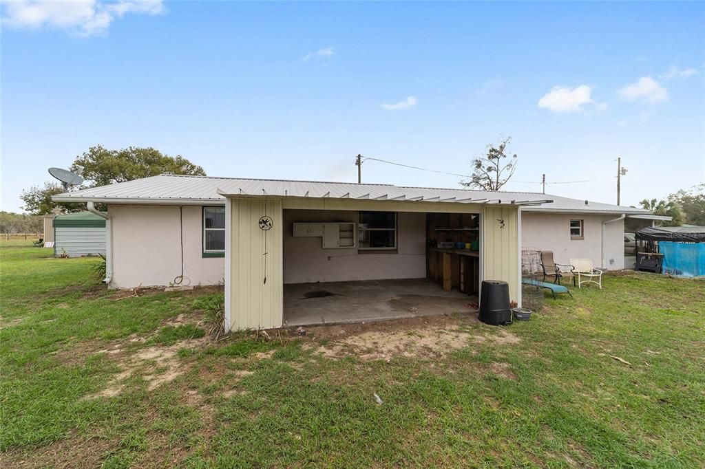 Activo con contrato: $349,000 (3 camas, 2 baños, 1684 Pies cuadrados)