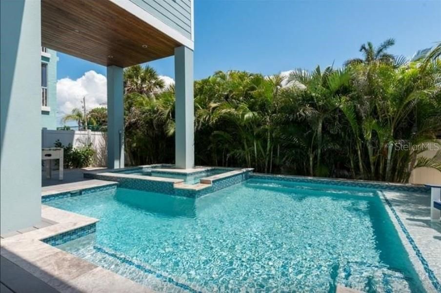For Sale: $4,450,000 (6 beds, 6 baths, 3018 Square Feet)