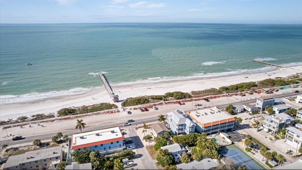 For Sale: $4,450,000 (6 beds, 6 baths, 3018 Square Feet)