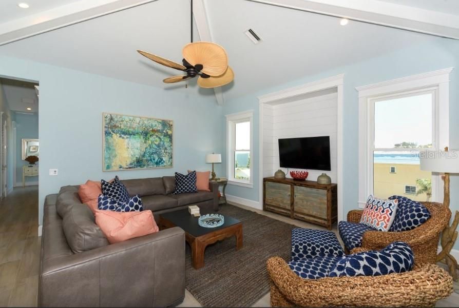 For Sale: $4,450,000 (6 beds, 6 baths, 3018 Square Feet)