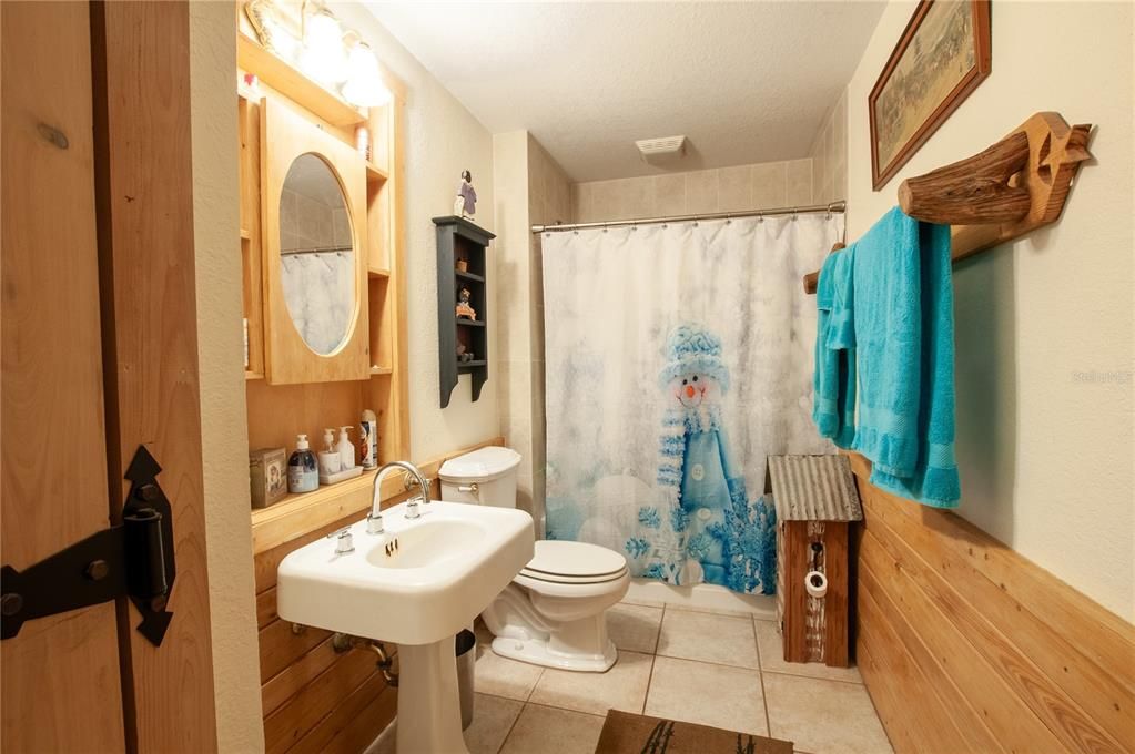 На продажу: $625,000 (3 спален, 2 ванн, 2564 Квадратных фут)