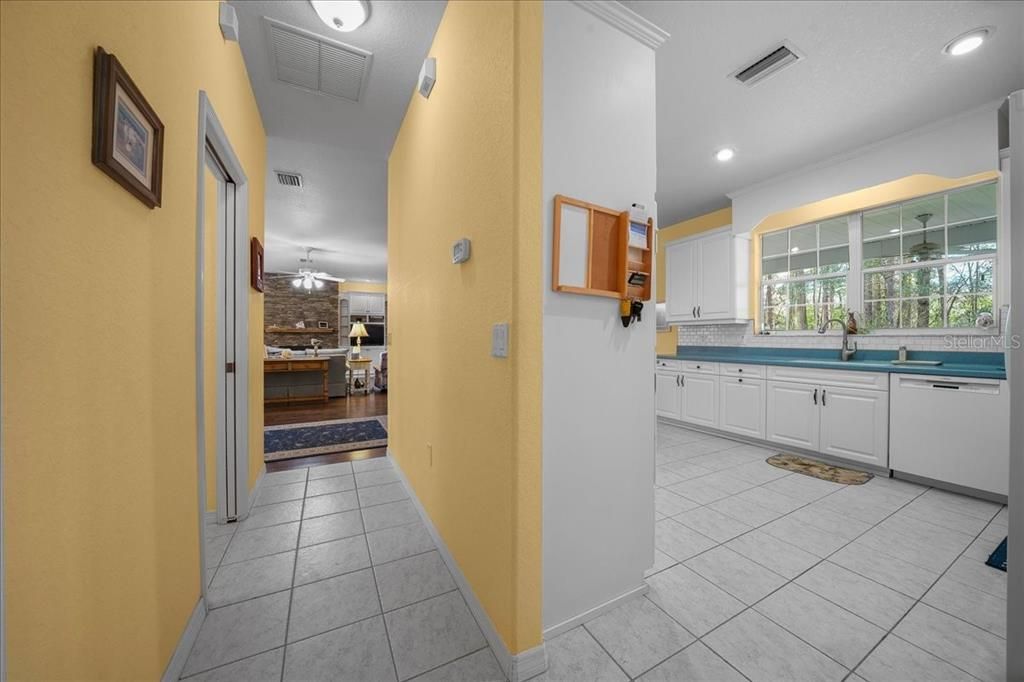 En Venta: $799,000 (3 camas, 2 baños, 2345 Pies cuadrados)