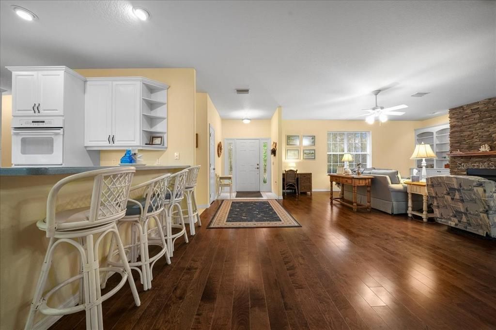 En Venta: $799,000 (3 camas, 2 baños, 2345 Pies cuadrados)