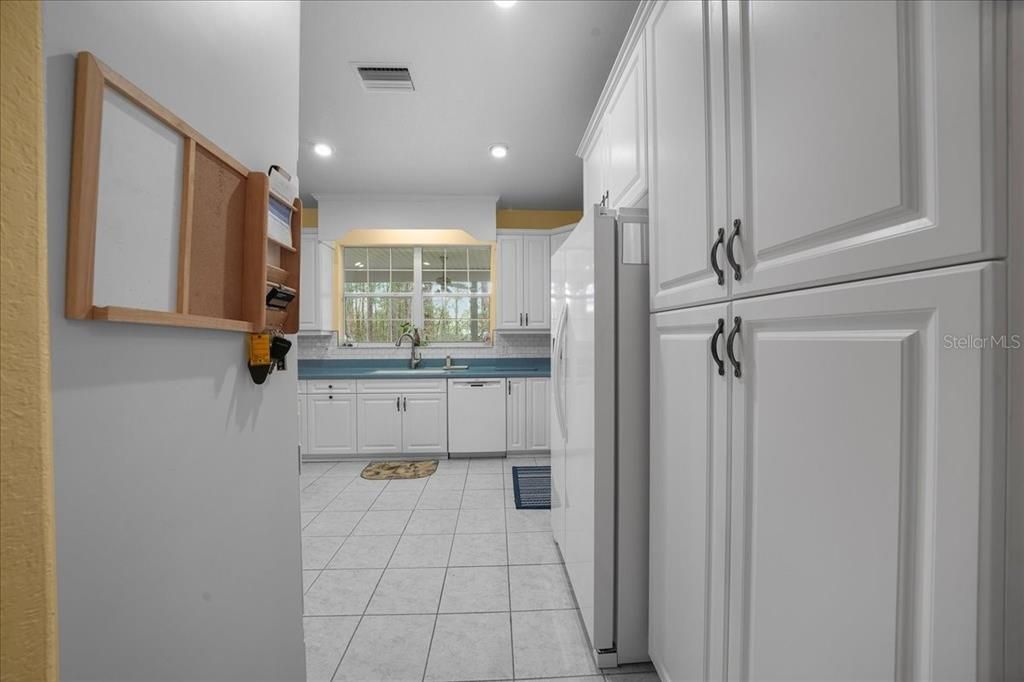 En Venta: $799,000 (3 camas, 2 baños, 2345 Pies cuadrados)