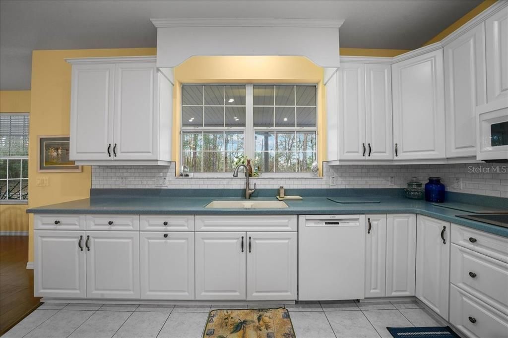 En Venta: $799,000 (3 camas, 2 baños, 2345 Pies cuadrados)