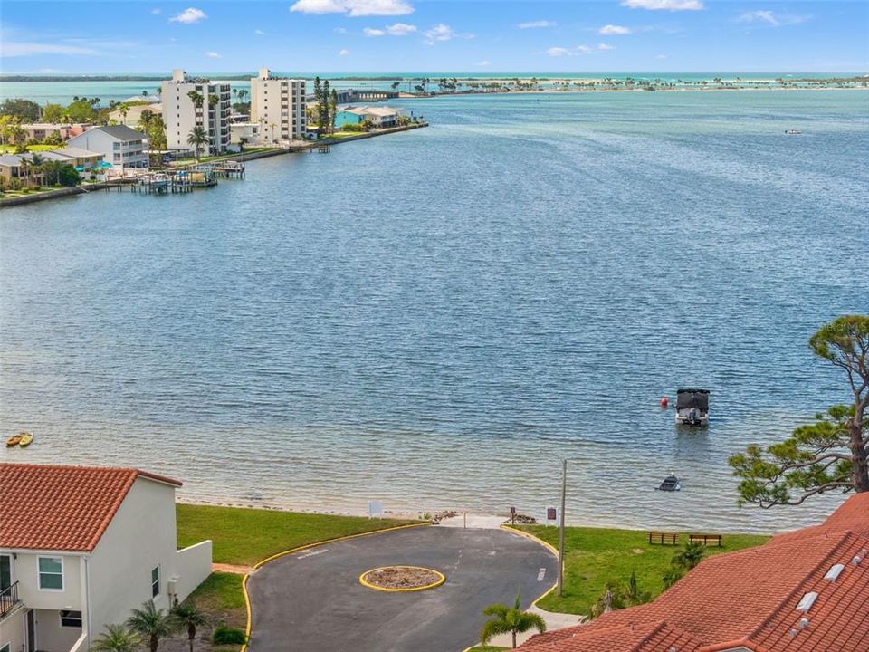 For Sale: $699,000 (3 beds, 2 baths, 2406 Square Feet)