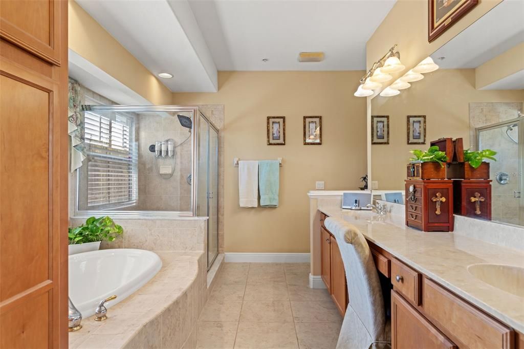 For Sale: $699,000 (3 beds, 2 baths, 2406 Square Feet)