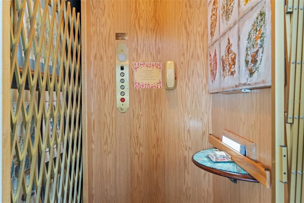 For Sale: $699,000 (3 beds, 2 baths, 2406 Square Feet)