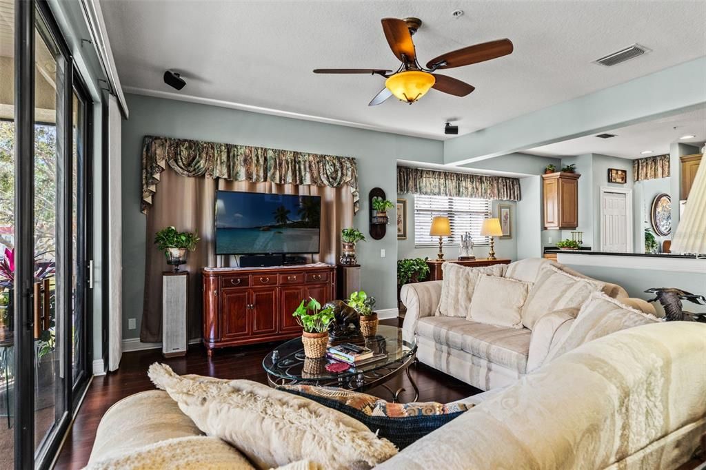 For Sale: $699,000 (3 beds, 2 baths, 2406 Square Feet)