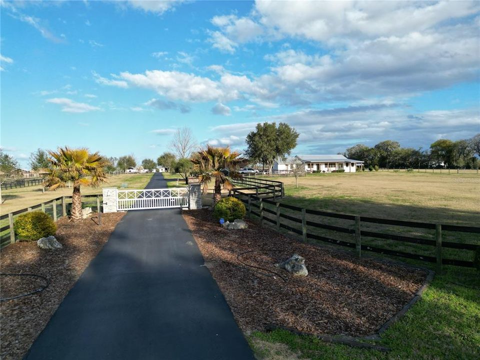 待售: $1,895,000 (3 贝兹, 2 浴室, 2957 平方英尺)