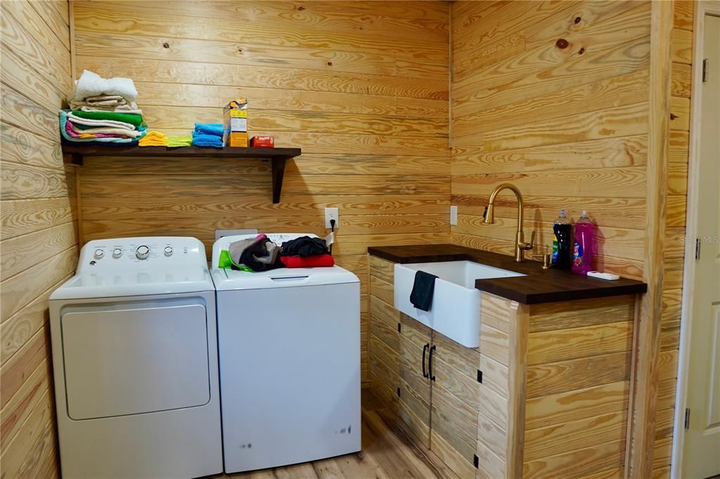 待售: $1,895,000 (3 贝兹, 2 浴室, 2957 平方英尺)