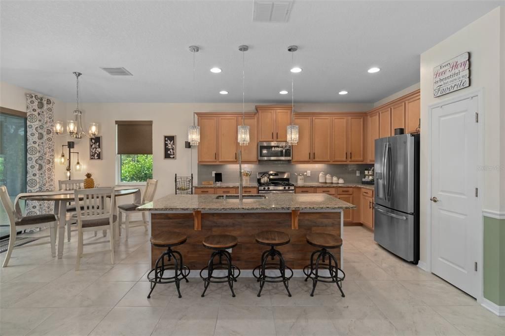 Active With Contract: $575,000 (4 beds, 3 baths, 3110 Square Feet)