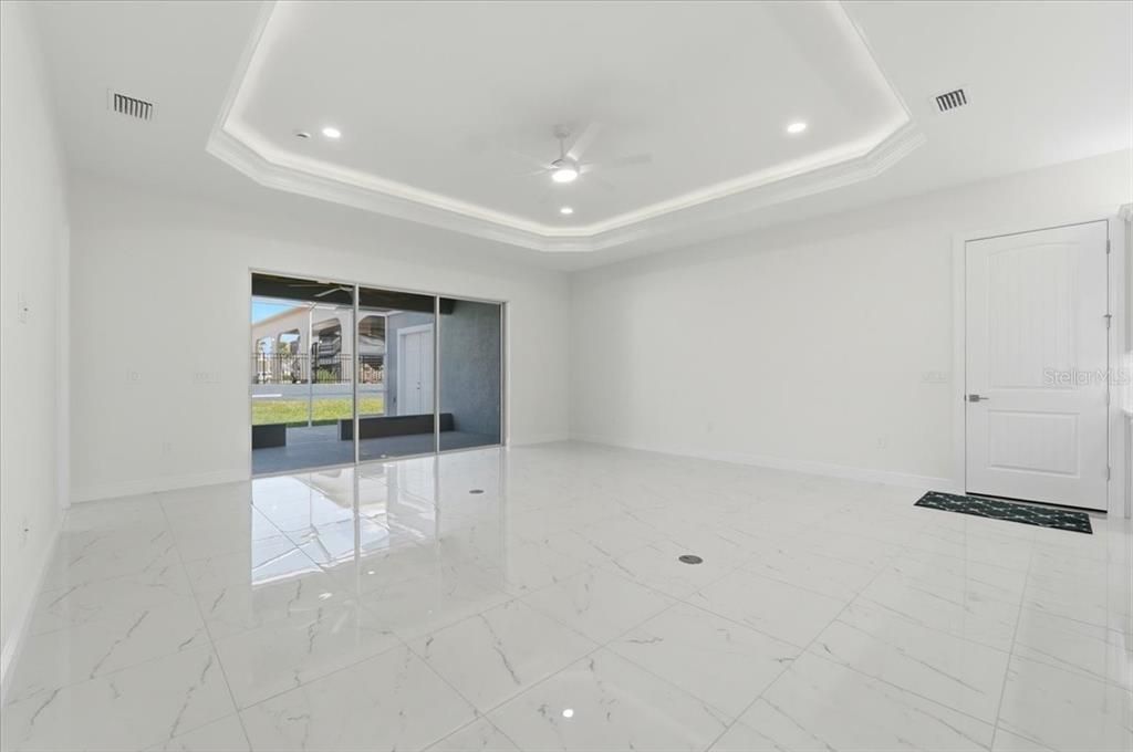 На продажу: $749,000 (3 спален, 2 ванн, 1688 Квадратных фут)