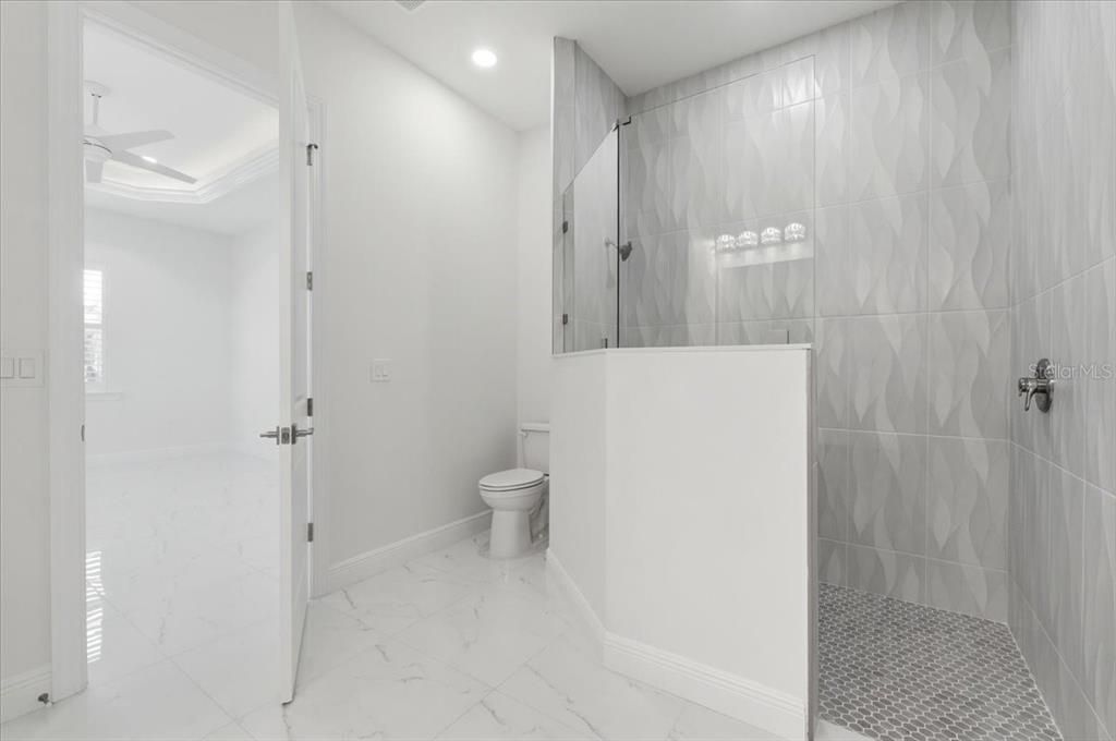 На продажу: $749,000 (3 спален, 2 ванн, 1688 Квадратных фут)