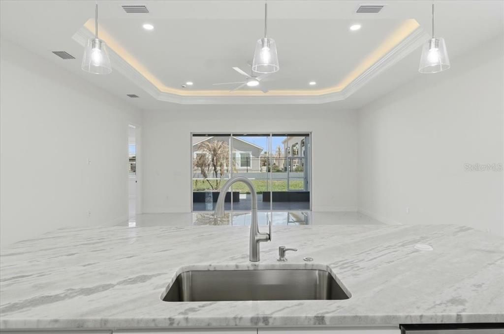 На продажу: $749,000 (3 спален, 2 ванн, 1688 Квадратных фут)