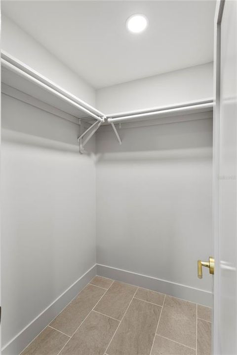 В аренду: $8,500 (4 спален, 3 ванн, 3291 Квадратных фут)