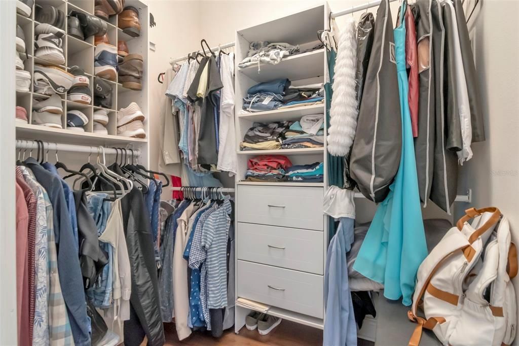 Activo con contrato: $799,000 (5 camas, 4 baños, 3144 Pies cuadrados)