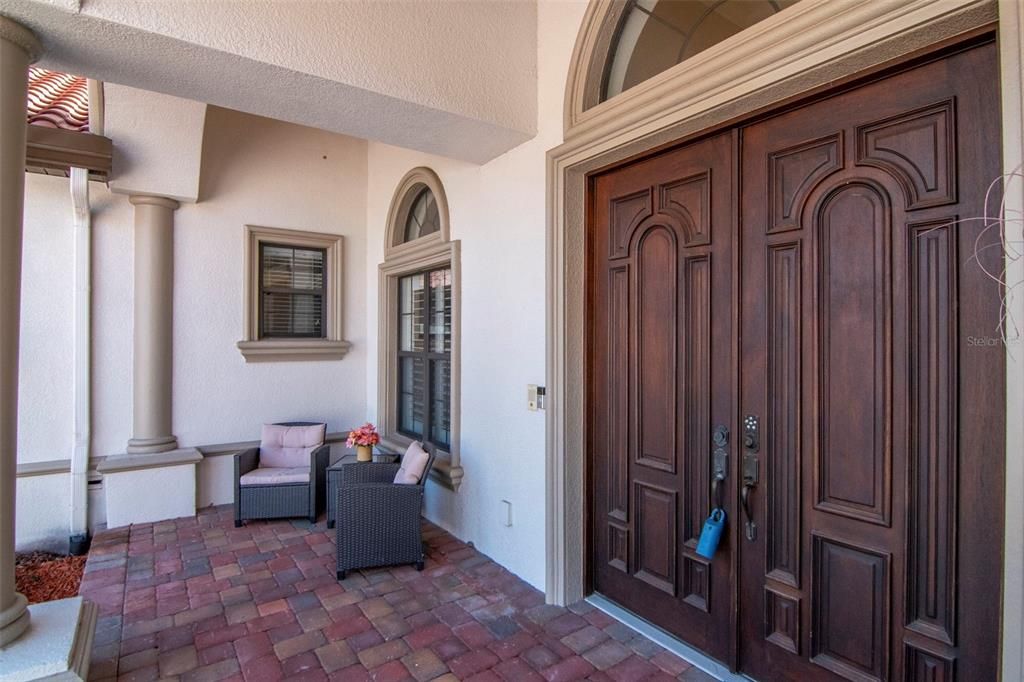 Activo con contrato: $799,000 (5 camas, 4 baños, 3144 Pies cuadrados)