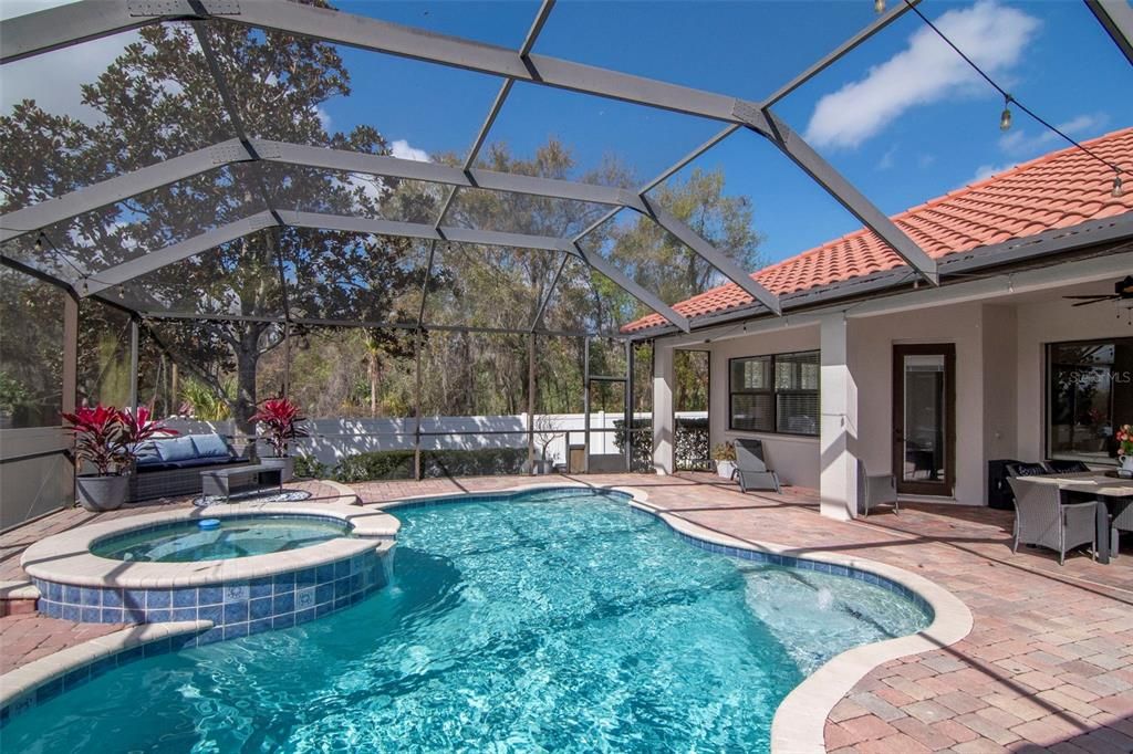 Activo con contrato: $799,000 (5 camas, 4 baños, 3144 Pies cuadrados)
