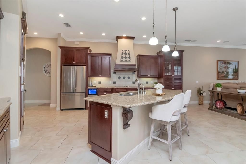 Activo con contrato: $799,000 (5 camas, 4 baños, 3144 Pies cuadrados)